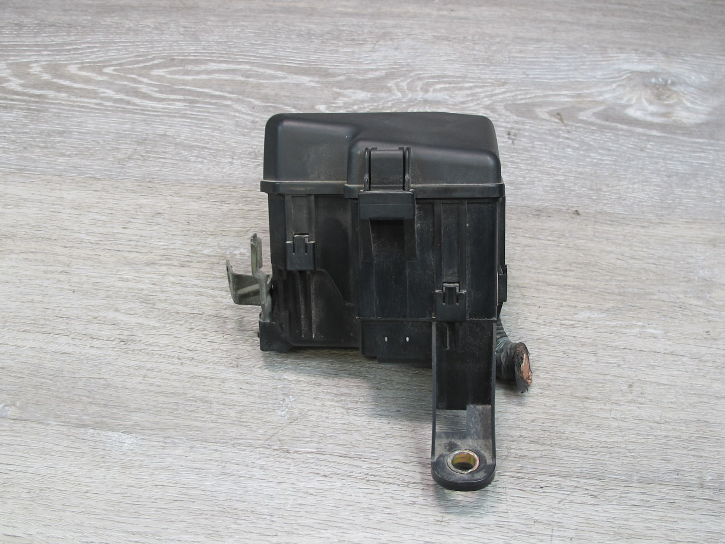 01-05 Lexus JZS160L GS430 GS300 Under Hood Fuse Relay Box OEM