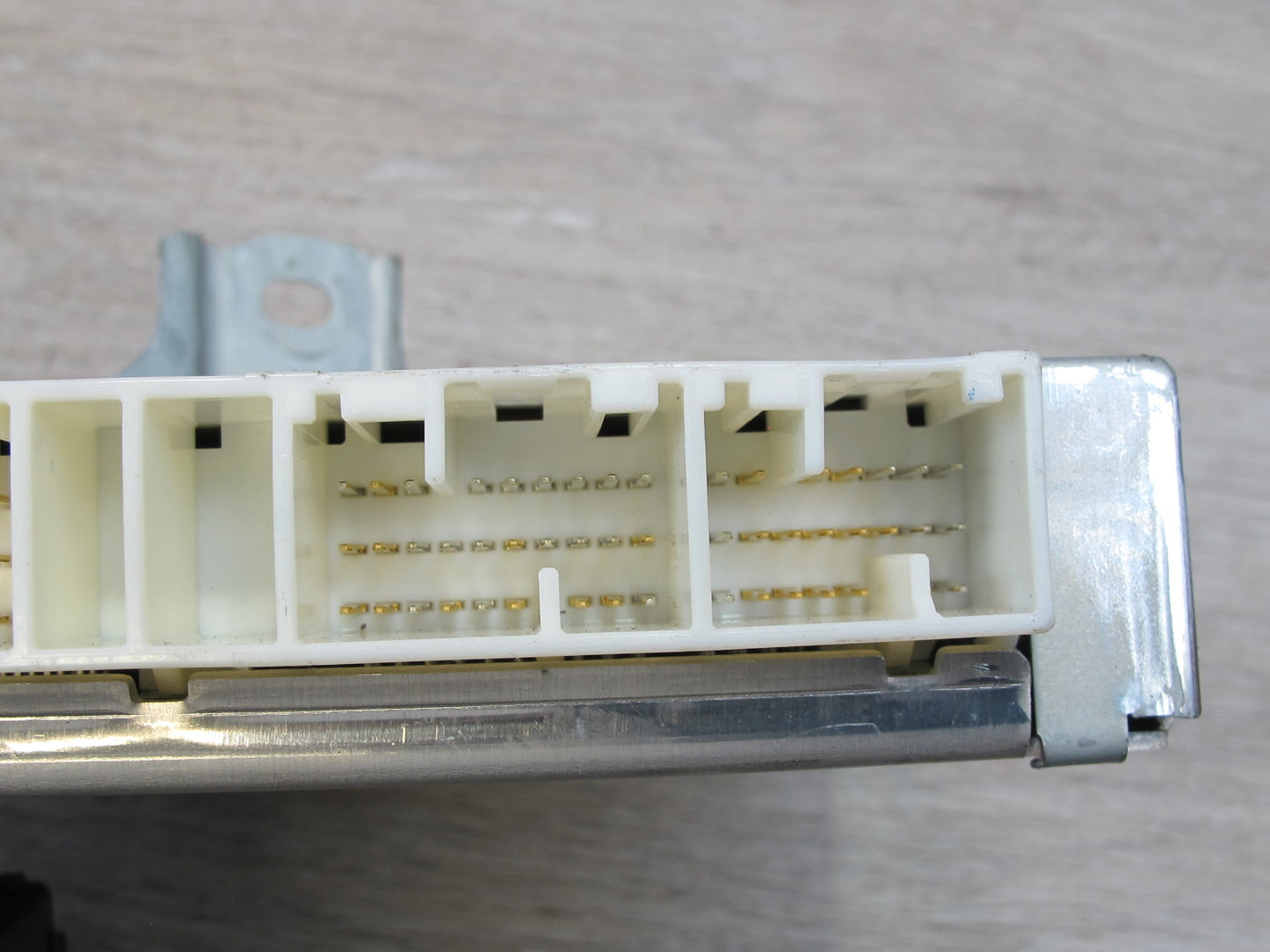 01-05 Lexus JZS160L GS430 GS300 ABS TRC VSC Control Module Unit 89540-30392 OEM