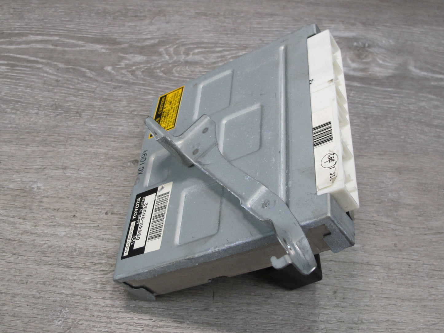01-05 Lexus JZS160L GS430 GS300 ABS TRC VSC Control Module Unit 89540-30392 OEM