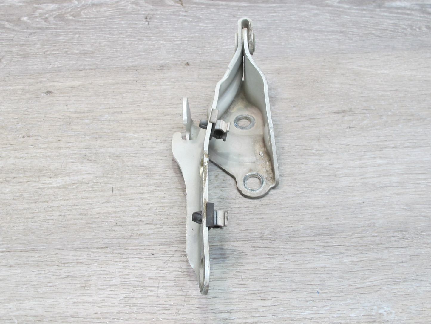 98-05 Lexus JZS160L GS400 GS430 GS300 Set of 2 Front Left & Right Hood Hinge OEM