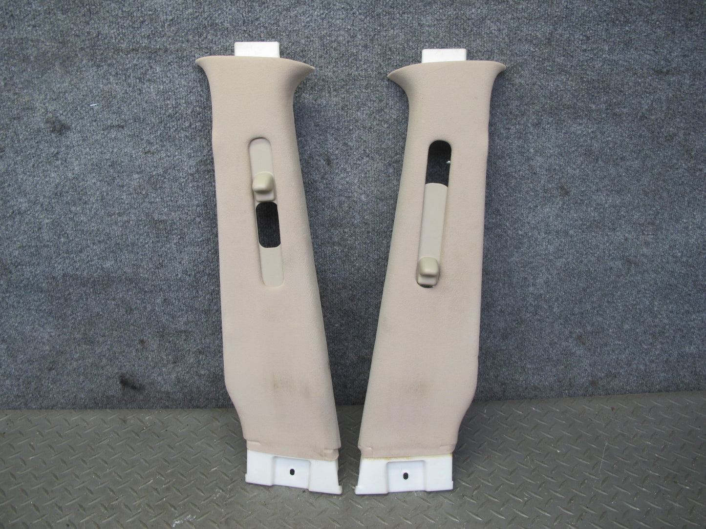 2003-2007 Lexus UZJ100L LX470 Center Upper B Pillar Trim Cover Panel Set