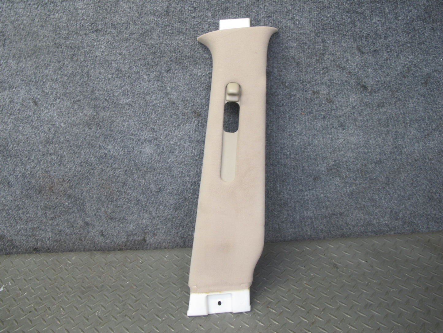 2003-2007 Lexus UZJ100L LX470 Center Upper B Pillar Trim Cover Panel Set