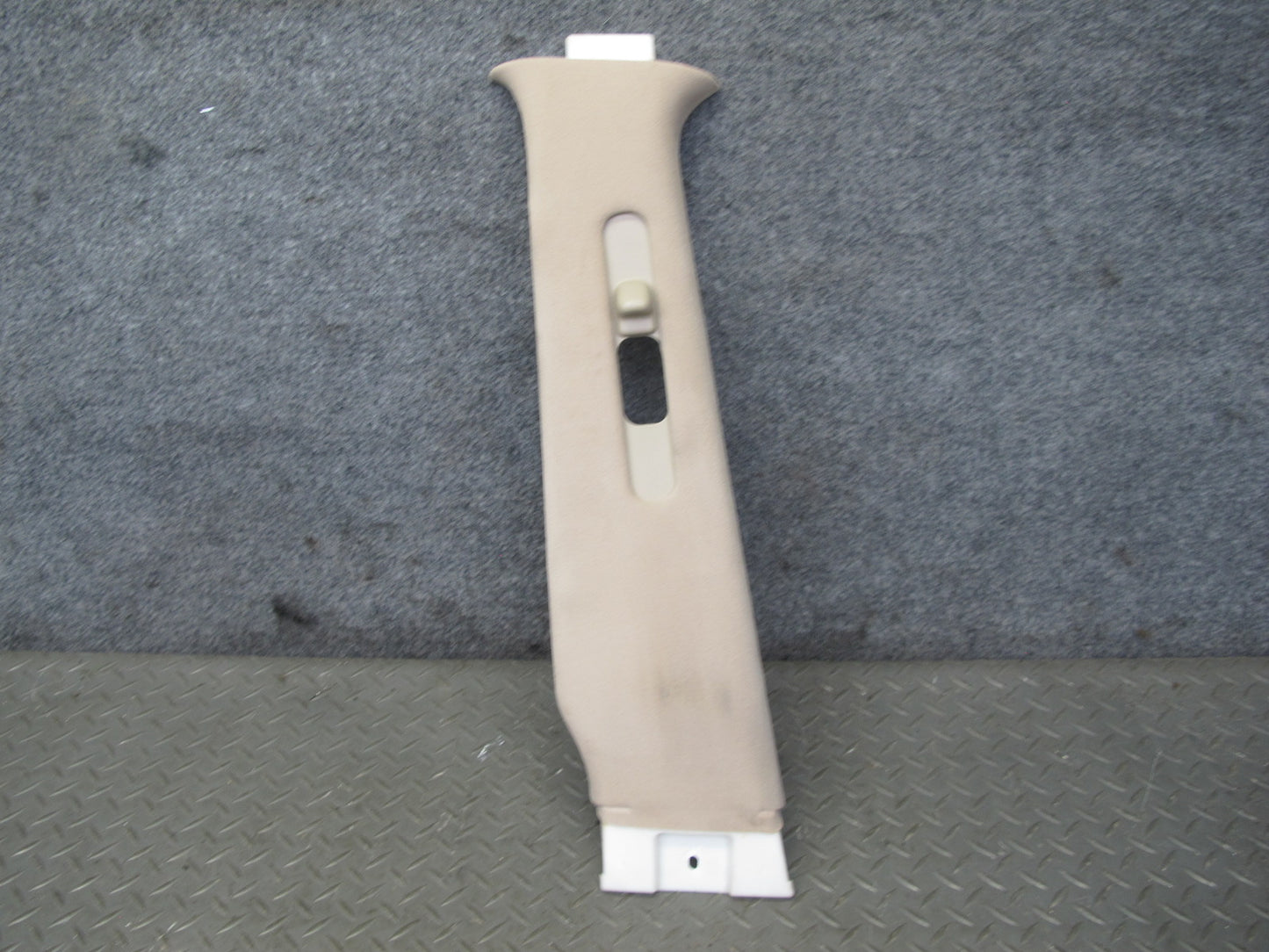2003-2007 Lexus UZJ100L LX470 Center Upper B Pillar Trim Cover Panel Set