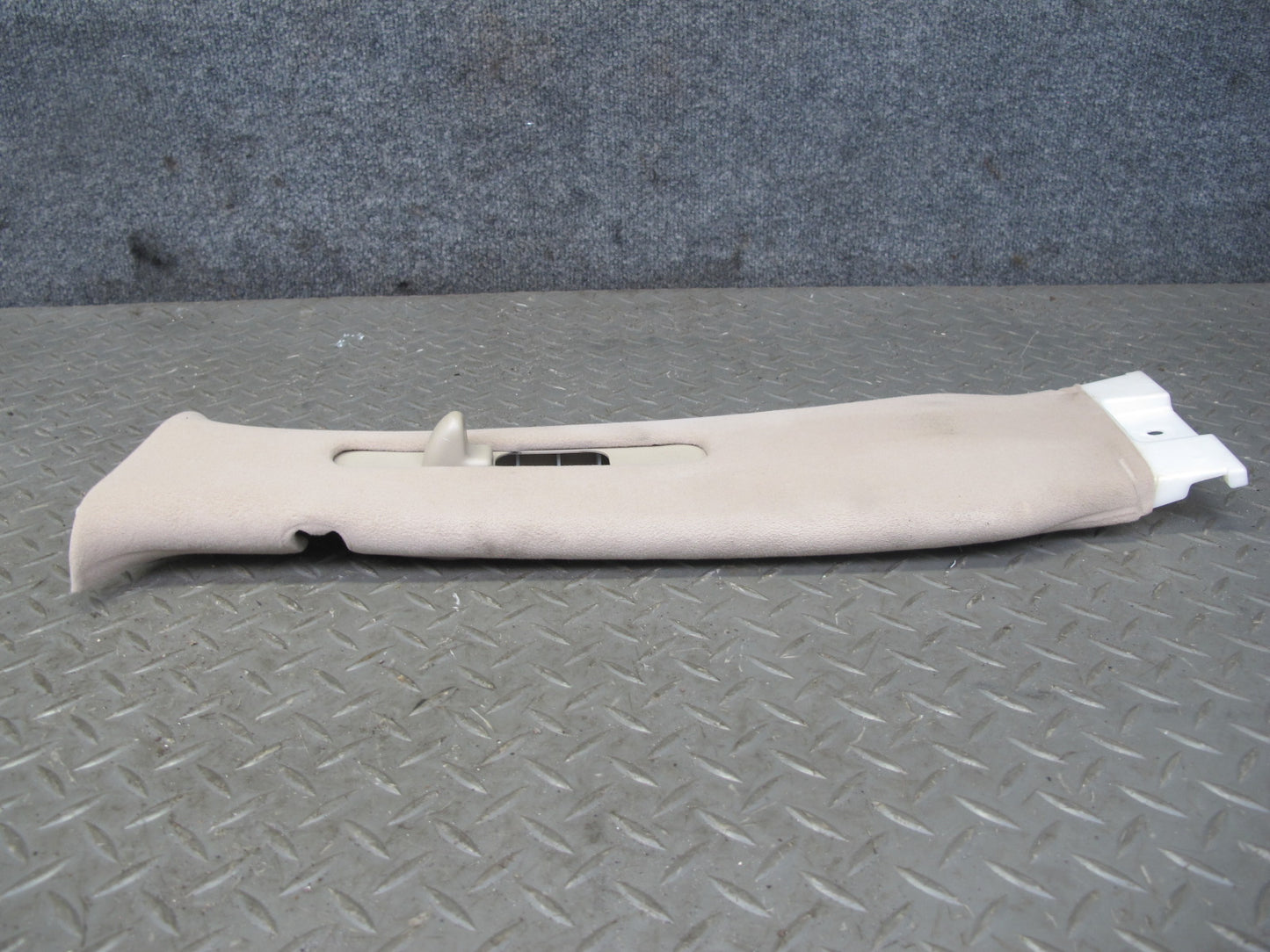 2003-2007 Lexus UZJ100L LX470 Center Upper B Pillar Trim Cover Panel Set