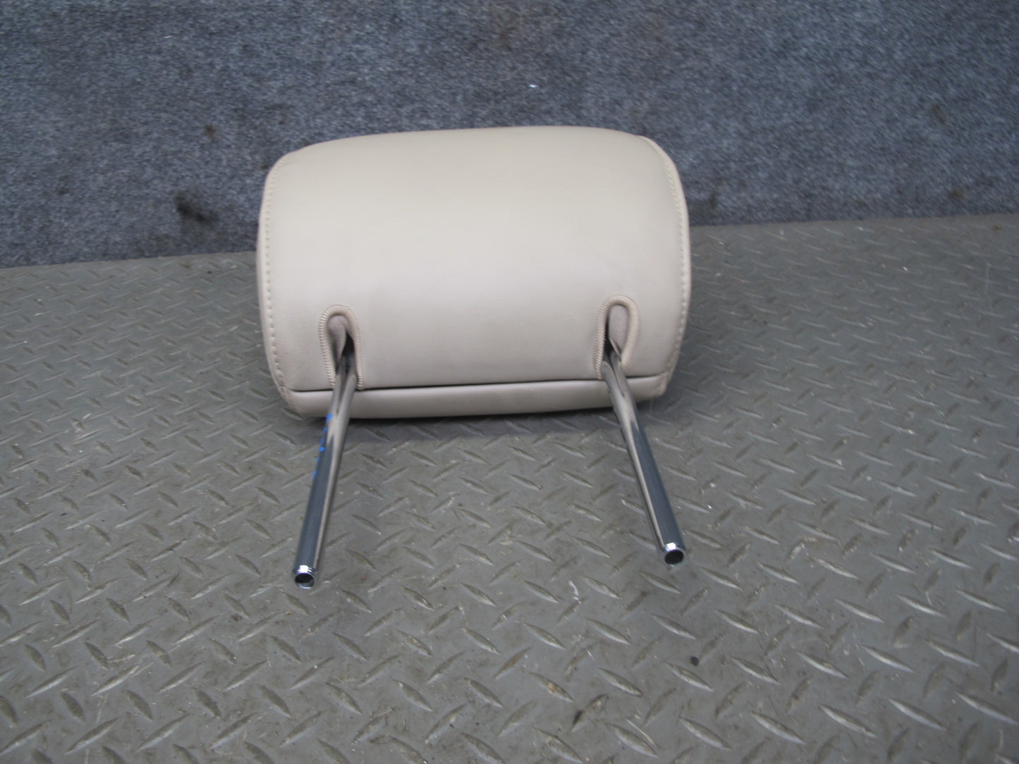 2003-2006 Lexus UZJ100L LX470 Front Right Passenger Side Headrest Leather Ivory