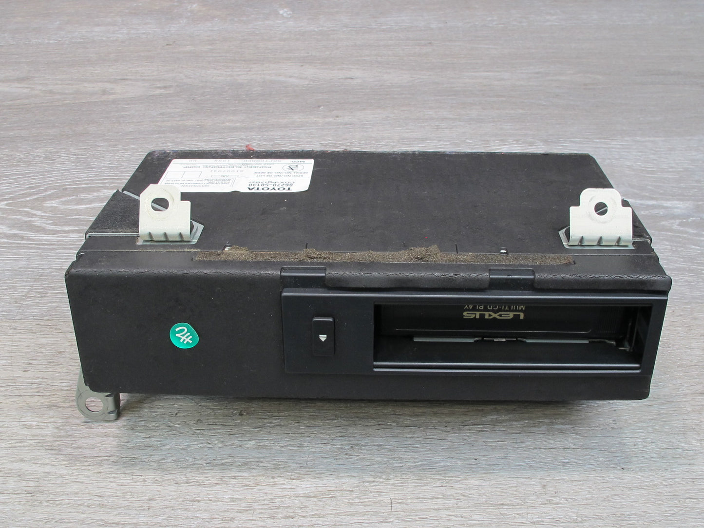 98-00 Lexus UCF20L LS400 Pioneer 6 Disc CD Changer With Magazine 86270-50130 OEM