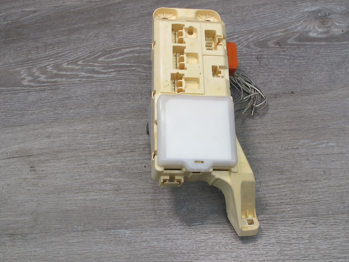 98-99 Lexus LS400 UCF20L Interior Cabin Fuse Relay Junction Box Module OEM