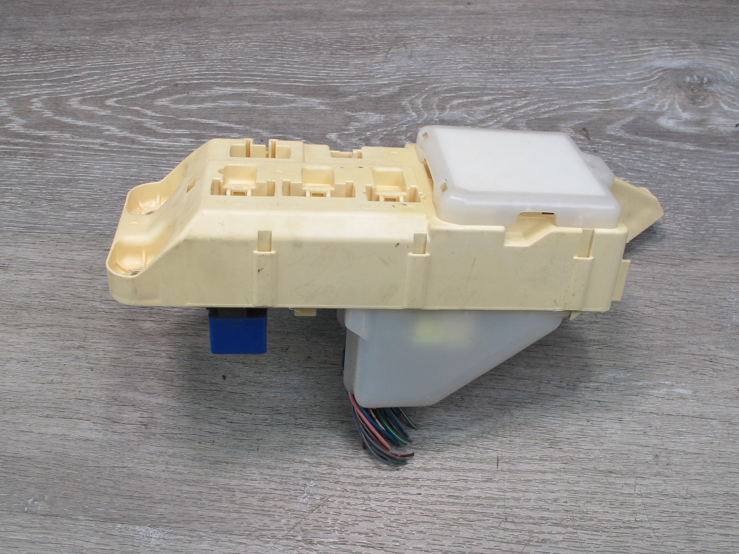 98-99 Lexus LS400 UCF20L Interior Cabin Fuse Relay Junction Box Module OEM