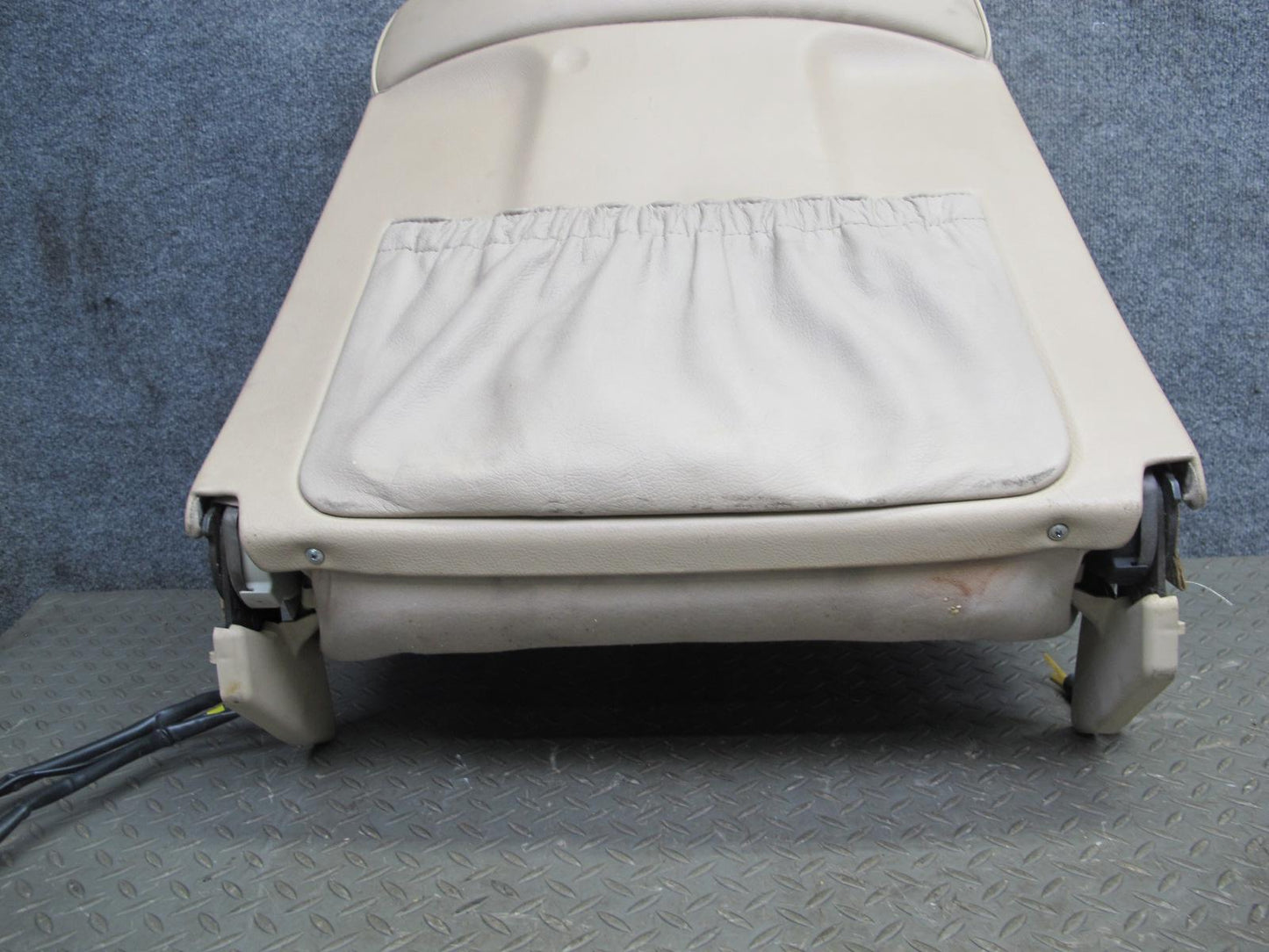 94-99 Mercedes W140 Front Right Seat Upper Backrest Leather Cushon OEM