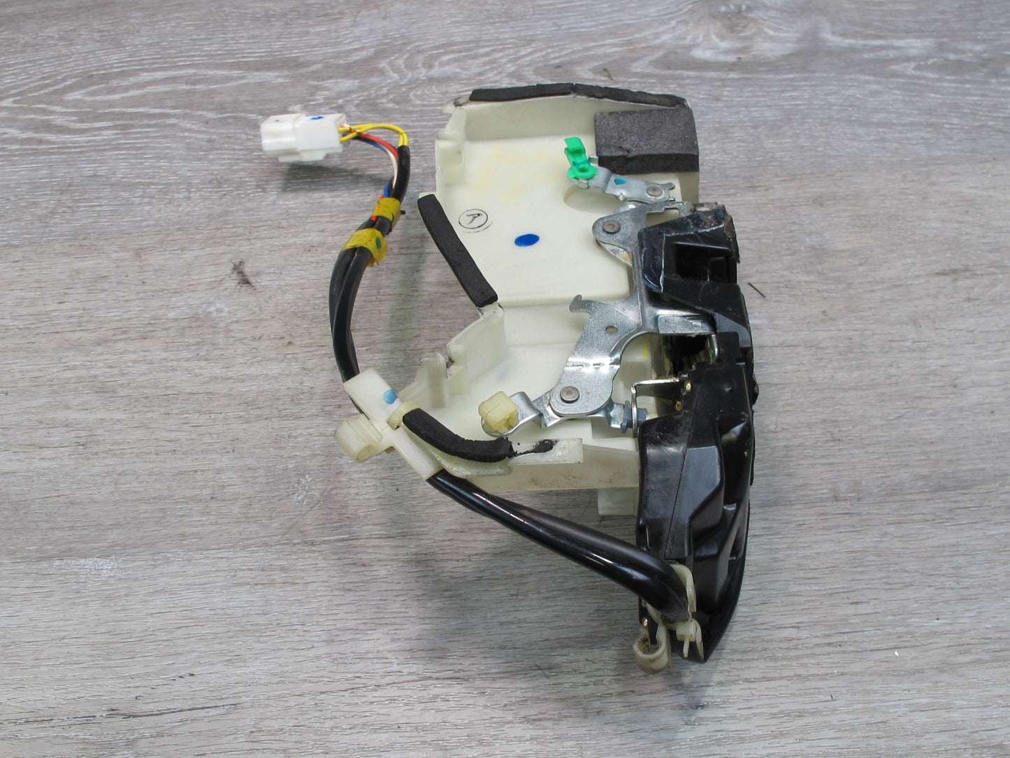 98-00 Lexus UCF20L LS400 Front Right Passenger Door Lock Latch Actuator OEM