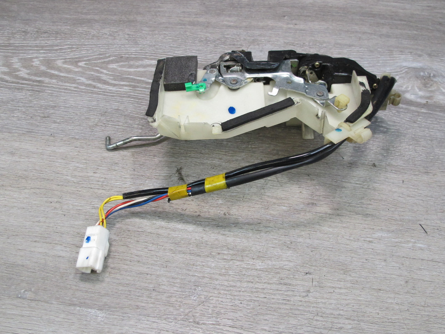 98-00 Lexus UCF20L LS400 Front Right Passenger Door Lock Latch Actuator OEM