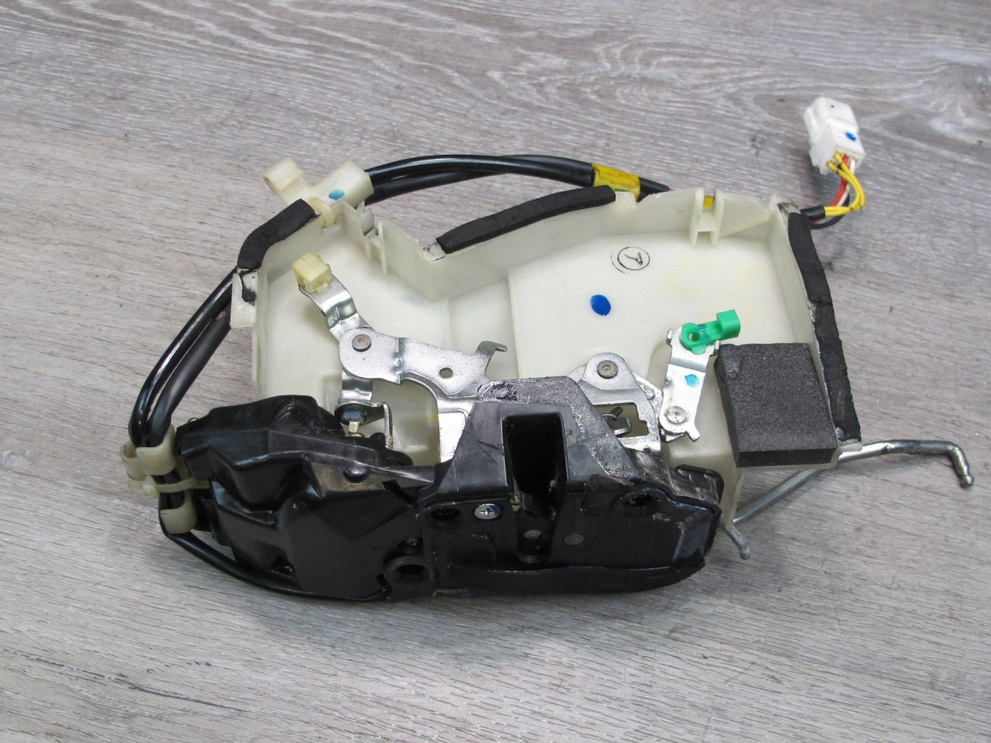 98-00 Lexus UCF20L LS400 Front Right Passenger Door Lock Latch Actuator OEM
