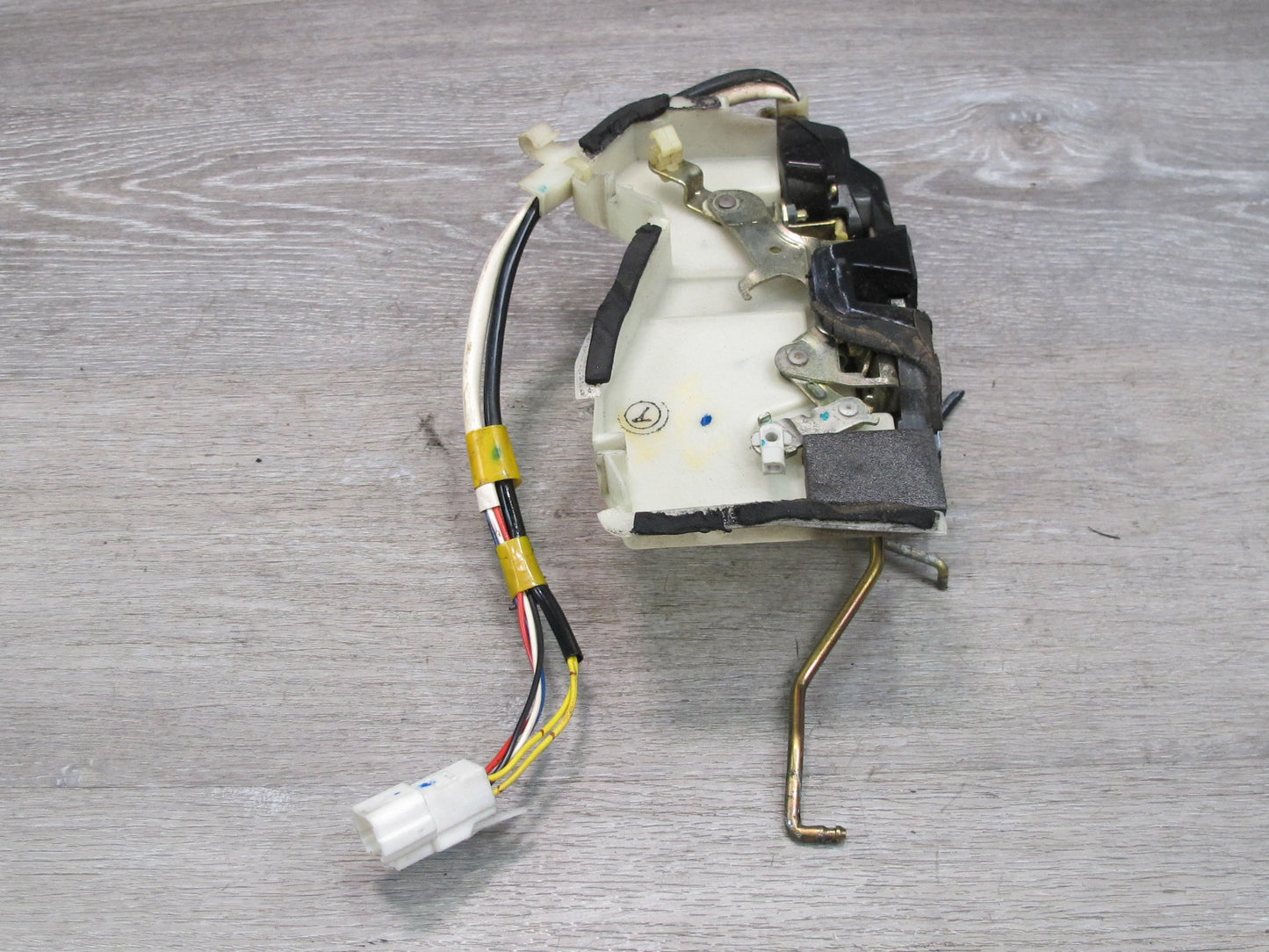 98-00 Lexus UCF20L LS400 Front Left Driver Door Lock Latch Actuator OEM