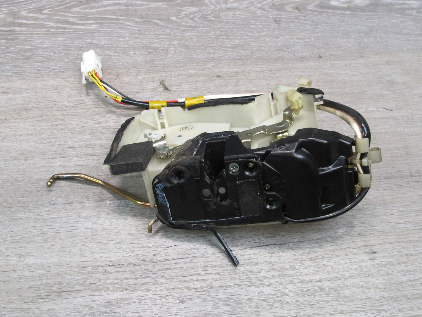 98-00 Lexus UCF20L LS400 Front Left Driver Door Lock Latch Actuator OEM