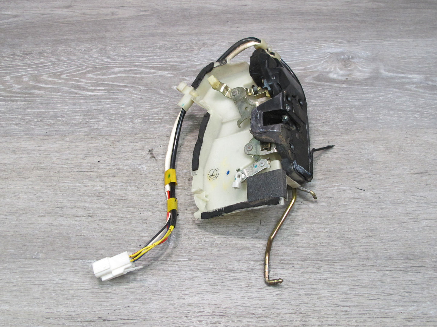 98-00 Lexus UCF20L LS400 Front Left Driver Door Lock Latch Actuator OEM