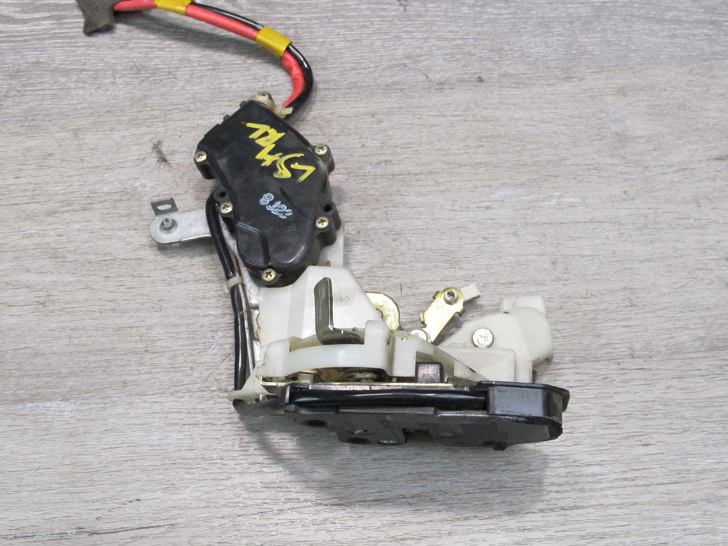98-00 Lexus UCF20L LS400 Rear Left Door Lock Latch Actuator OEM