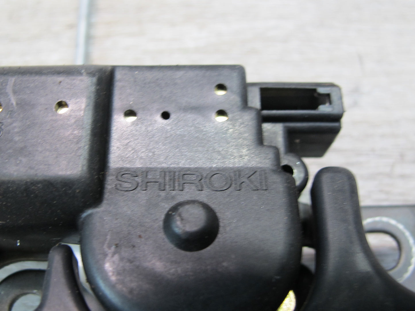 98-00 Lexus UCF20L LS400 Rear Trunk Lid Lock Latch Actuator OEM