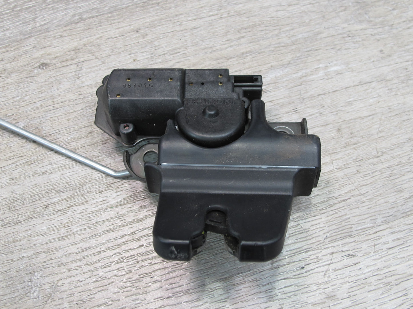 98-00 Lexus UCF20L LS400 Rear Trunk Lid Lock Latch Actuator OEM