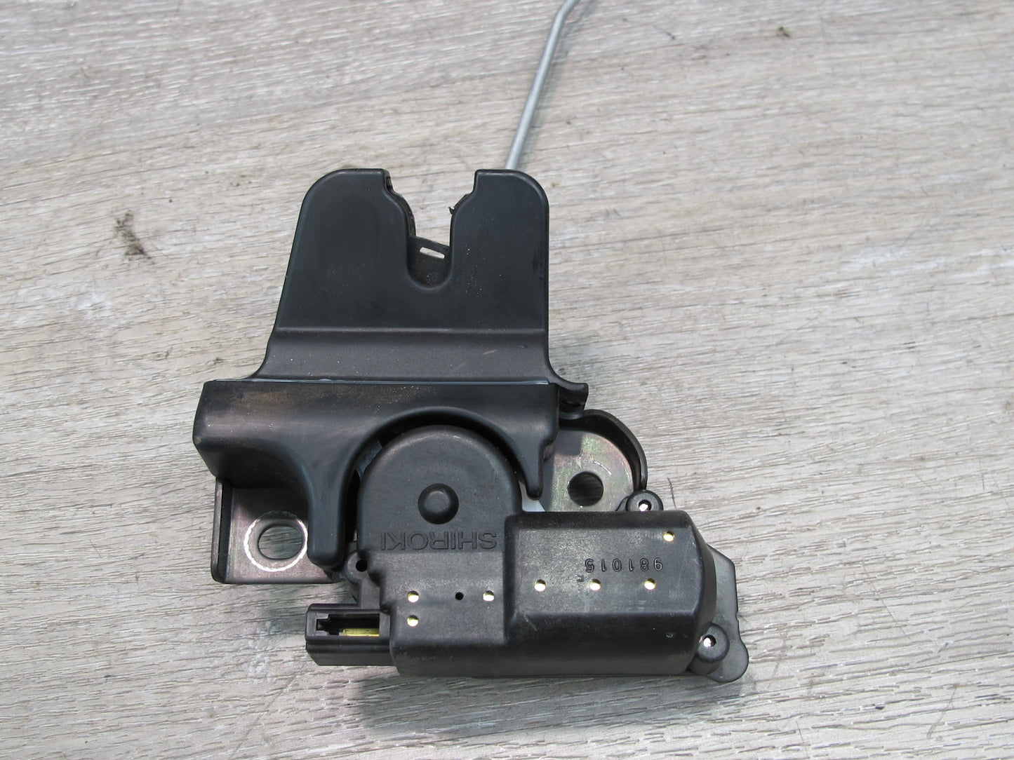 98-00 Lexus UCF20L LS400 Rear Trunk Lid Lock Latch Actuator OEM