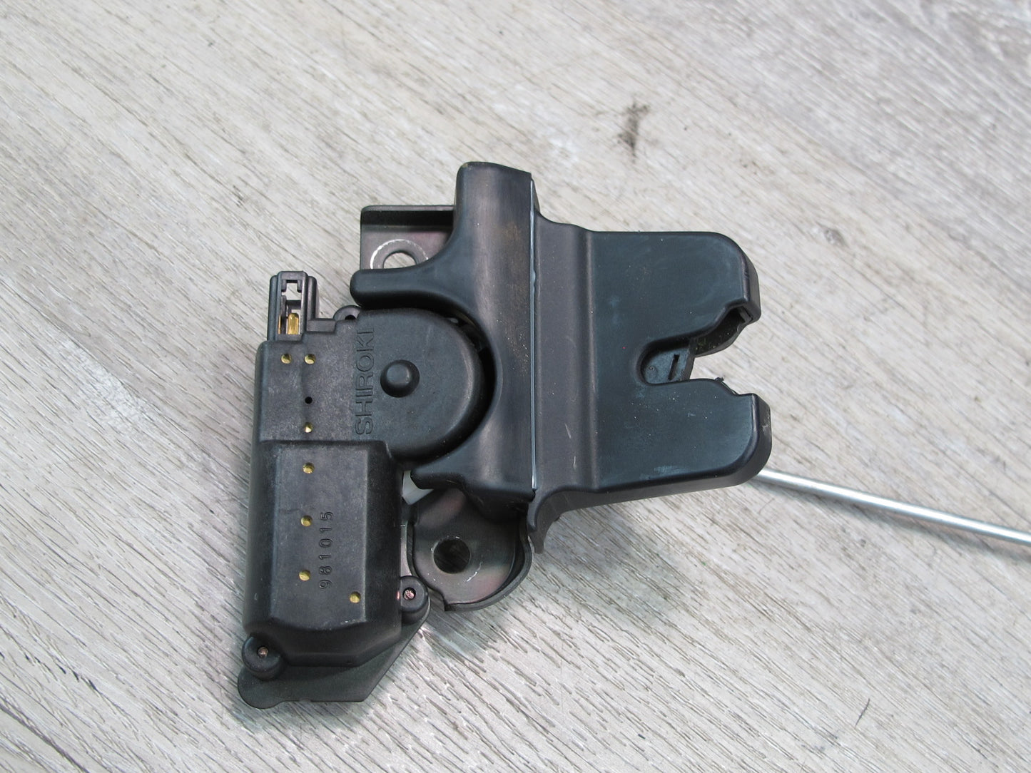 98-00 Lexus UCF20L LS400 Rear Trunk Lid Lock Latch Actuator OEM