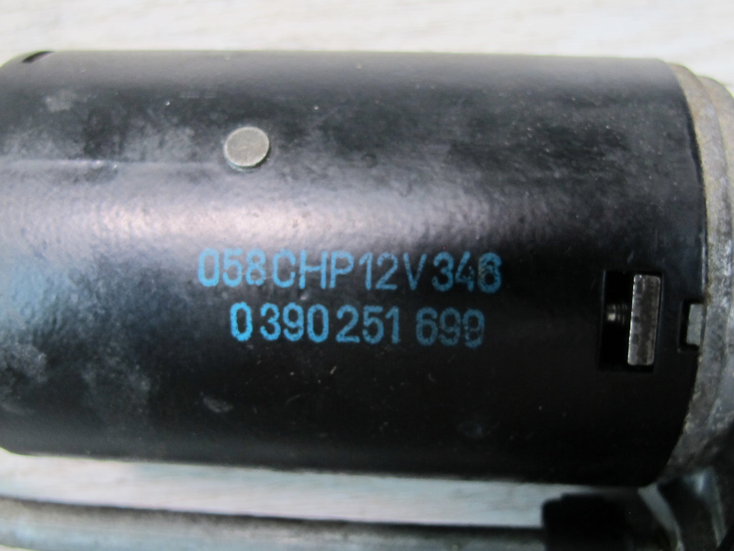 75-85 Mercedes W123 Sunroof Motor Drive Unit 0390251699 OEM