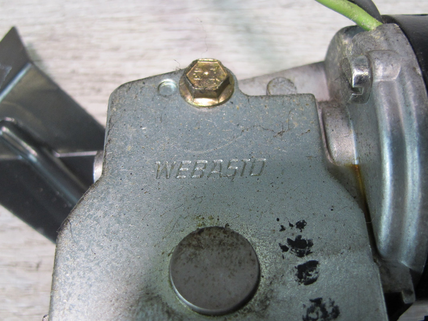 75-85 Mercedes W123 Sunroof Motor Drive Unit 0390251699 OEM