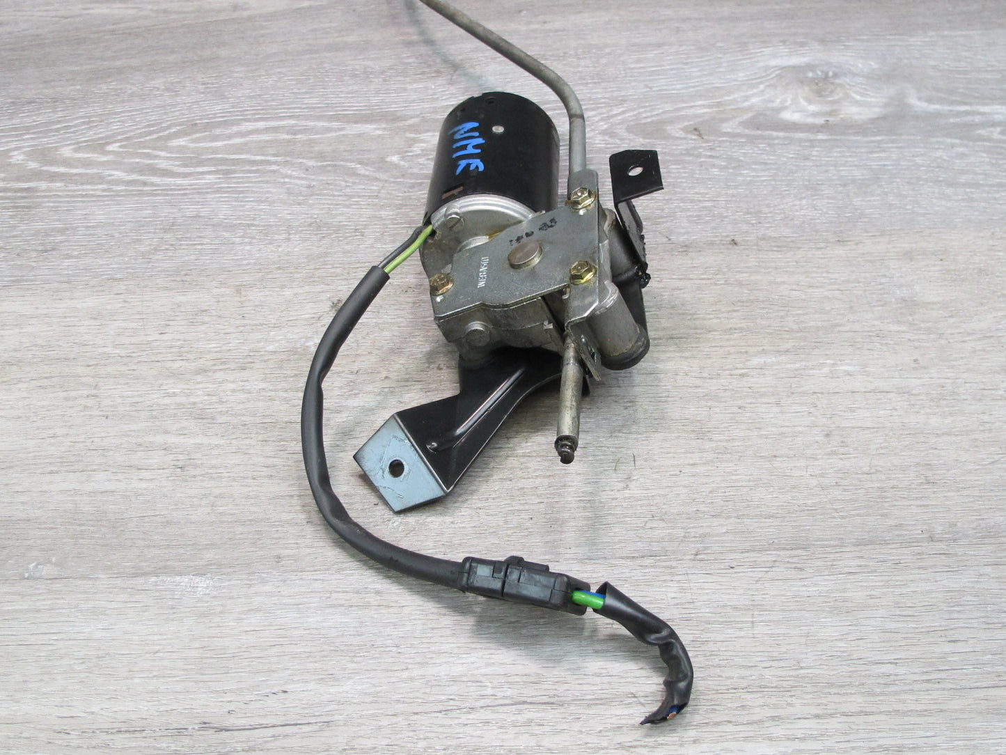 75-85 Mercedes W123 Sunroof Motor Drive Unit 0390251699 OEM