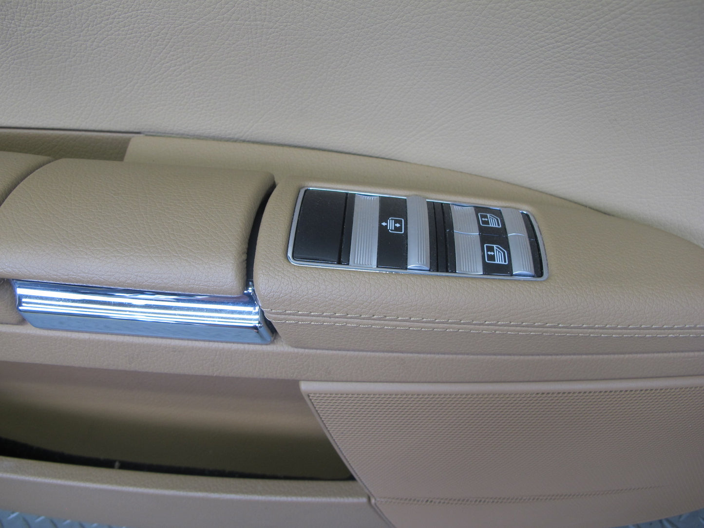 07-09 Mercedes W221 S-class Rear Door Interior Trim Cover Panel Set Brown OEM