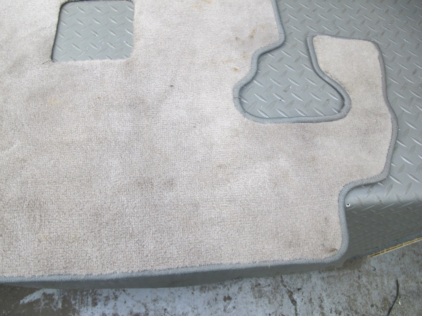 2003-2007 Lexus UZJ100L LX470 Rear Trunk Floor Cargo MAT Carpet Cover