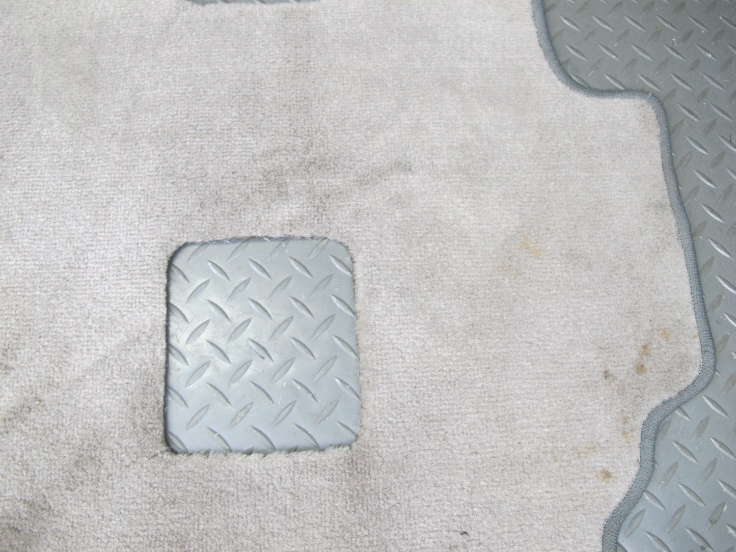 2003-2007 Lexus UZJ100L LX470 Rear Trunk Floor Cargo MAT Carpet Cover