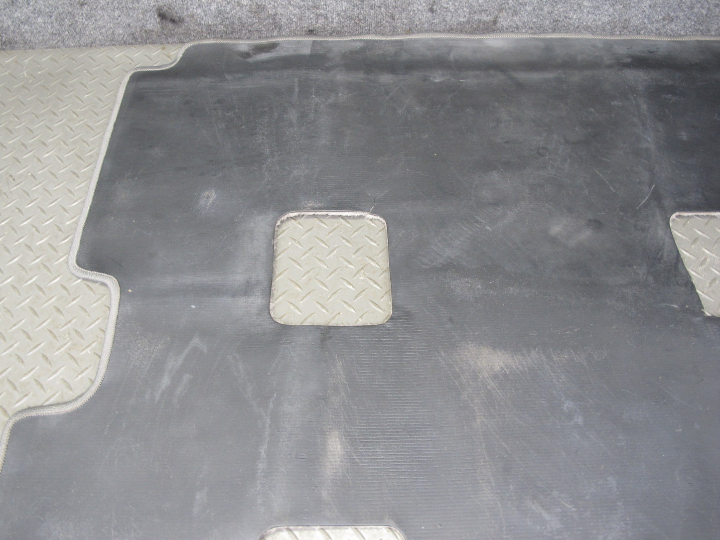 2003-2007 Lexus UZJ100L LX470 Rear Trunk Floor Cargo MAT Carpet Cover
