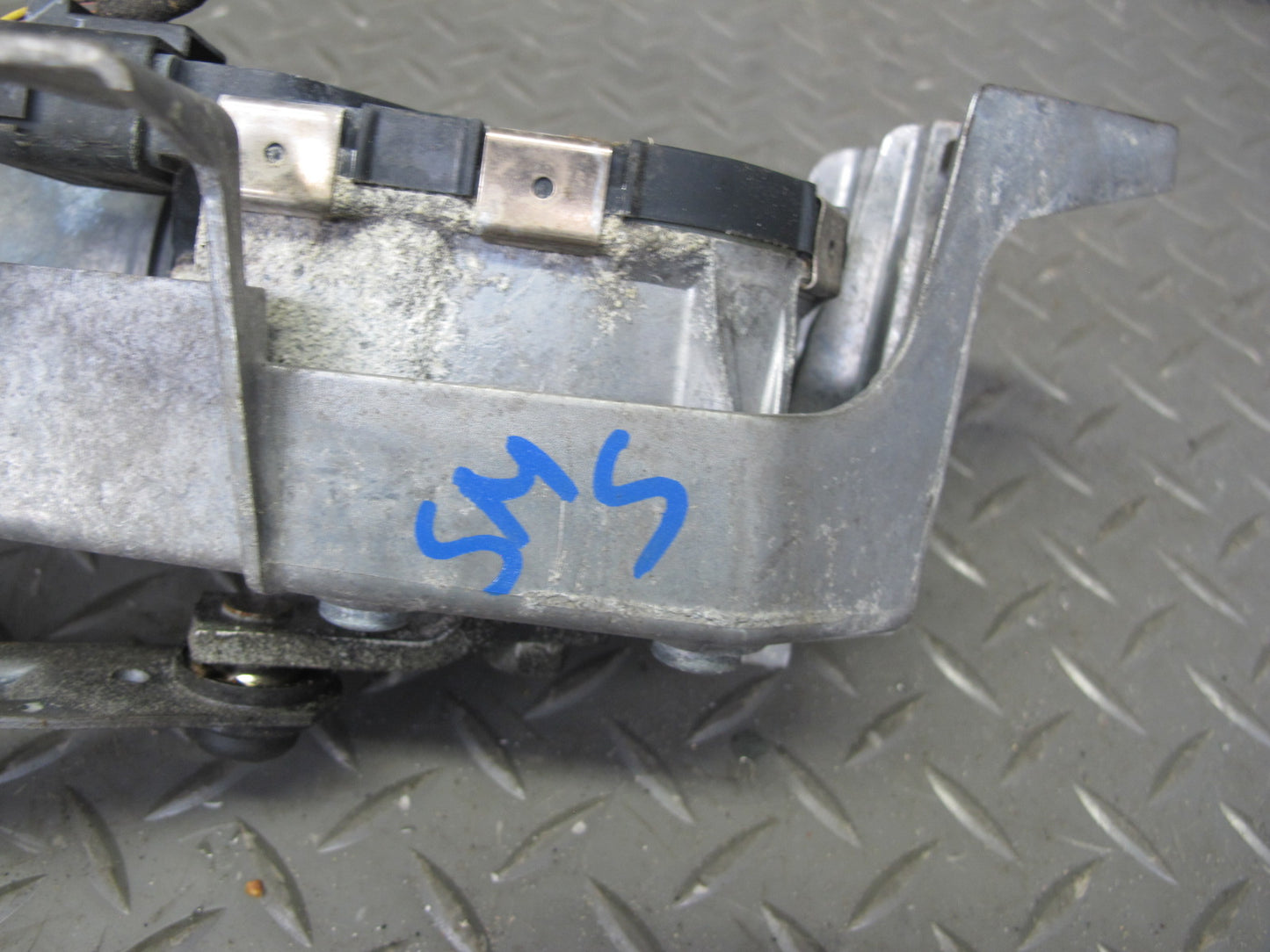 07-13 Mercedes W221 S-class Front Left Windshield Wiper Motor 2218201942 OEM