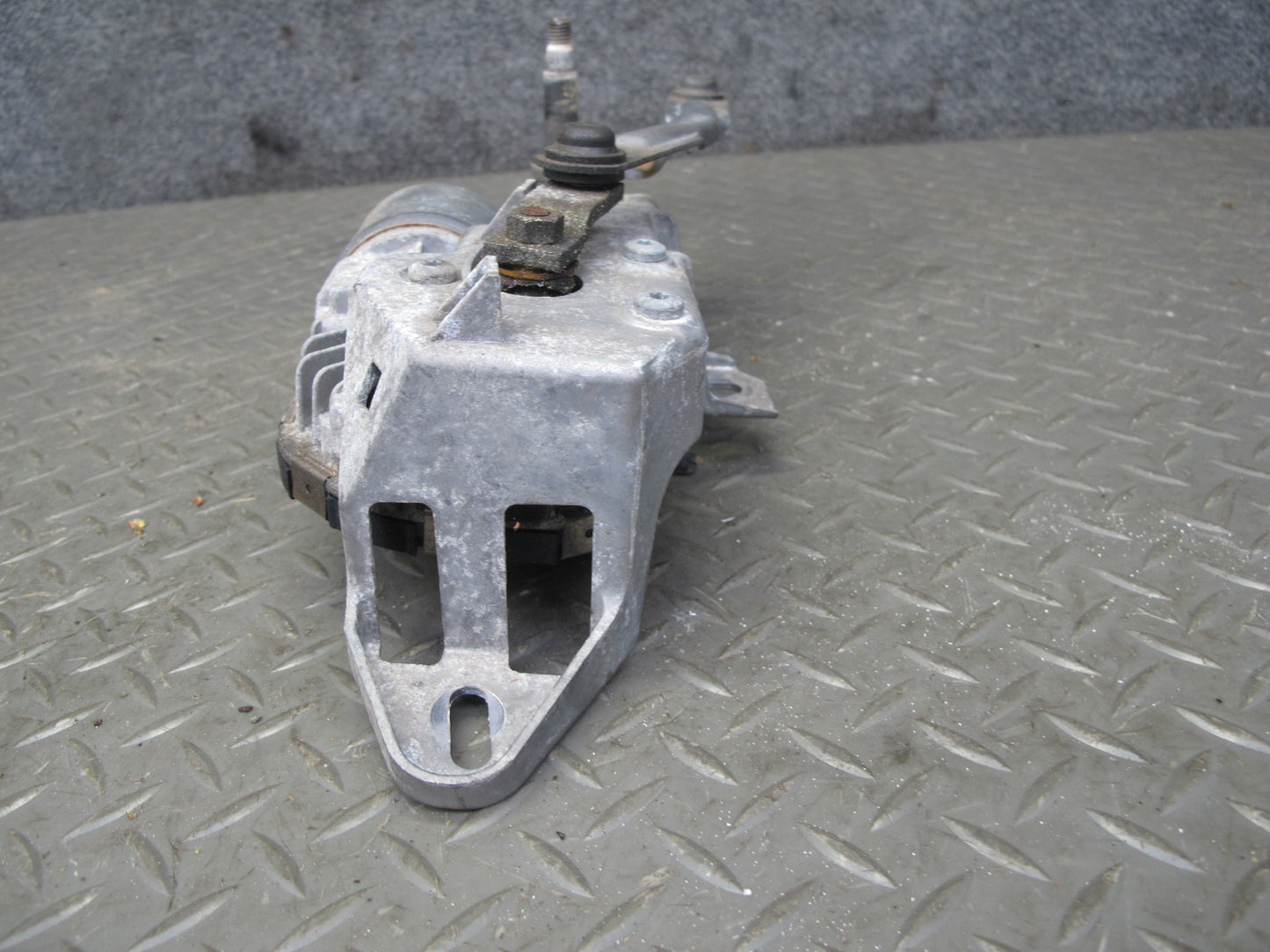 07-13 Mercedes W221 S-class Front Left Windshield Wiper Motor 2218201942 OEM