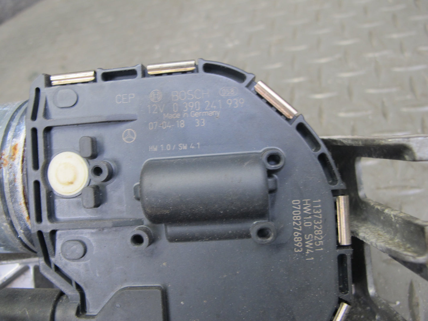 07-13 Mercedes W221 S-class Front Left Windshield Wiper Motor 2218201942 OEM