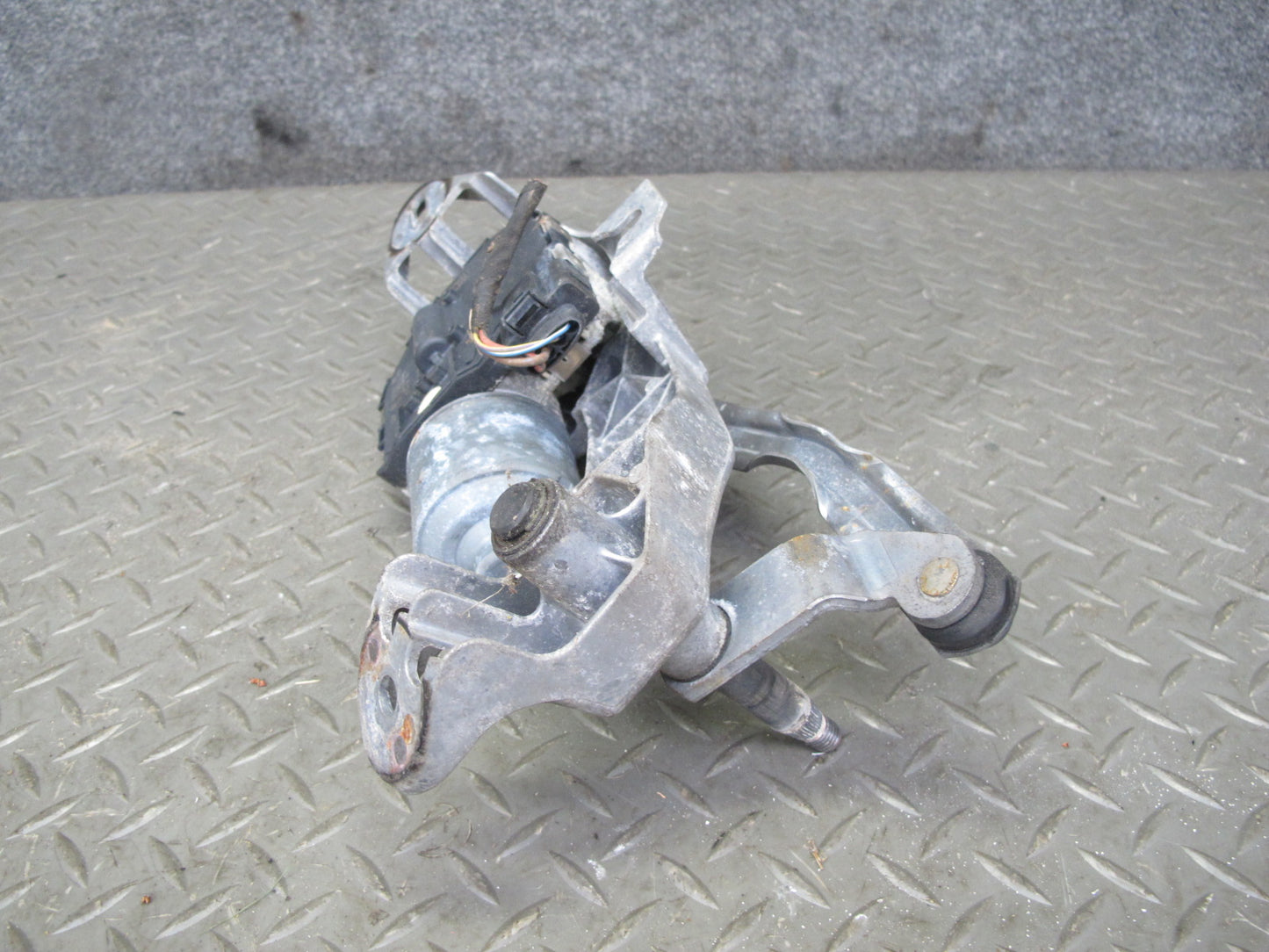 07-13 Mercedes W221 S-class Front Left Windshield Wiper Motor 2218201942 OEM