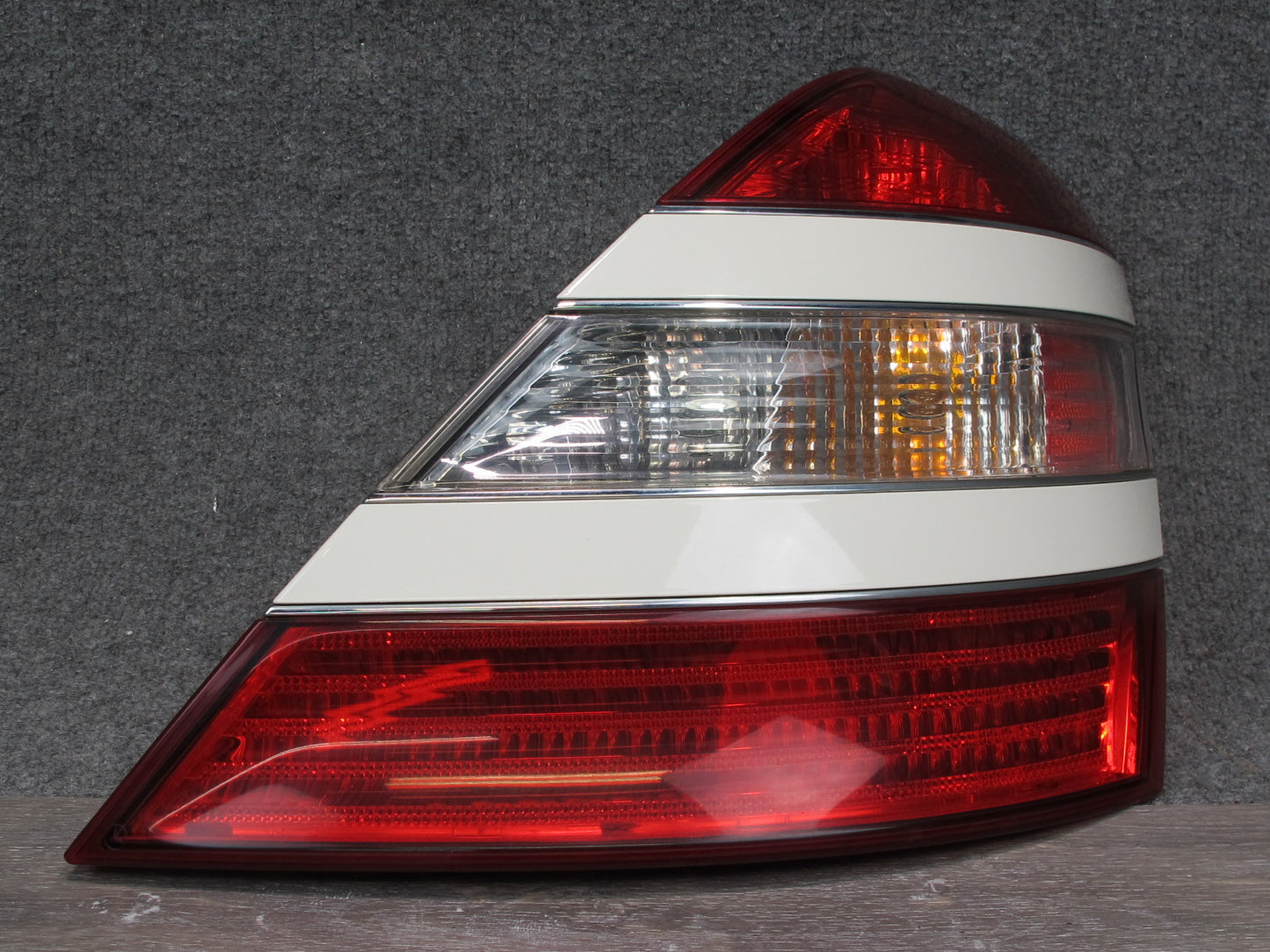 07-09 Mercedes W221 S-class Rear Right Tail Light Lamp White 2218200464 OEM