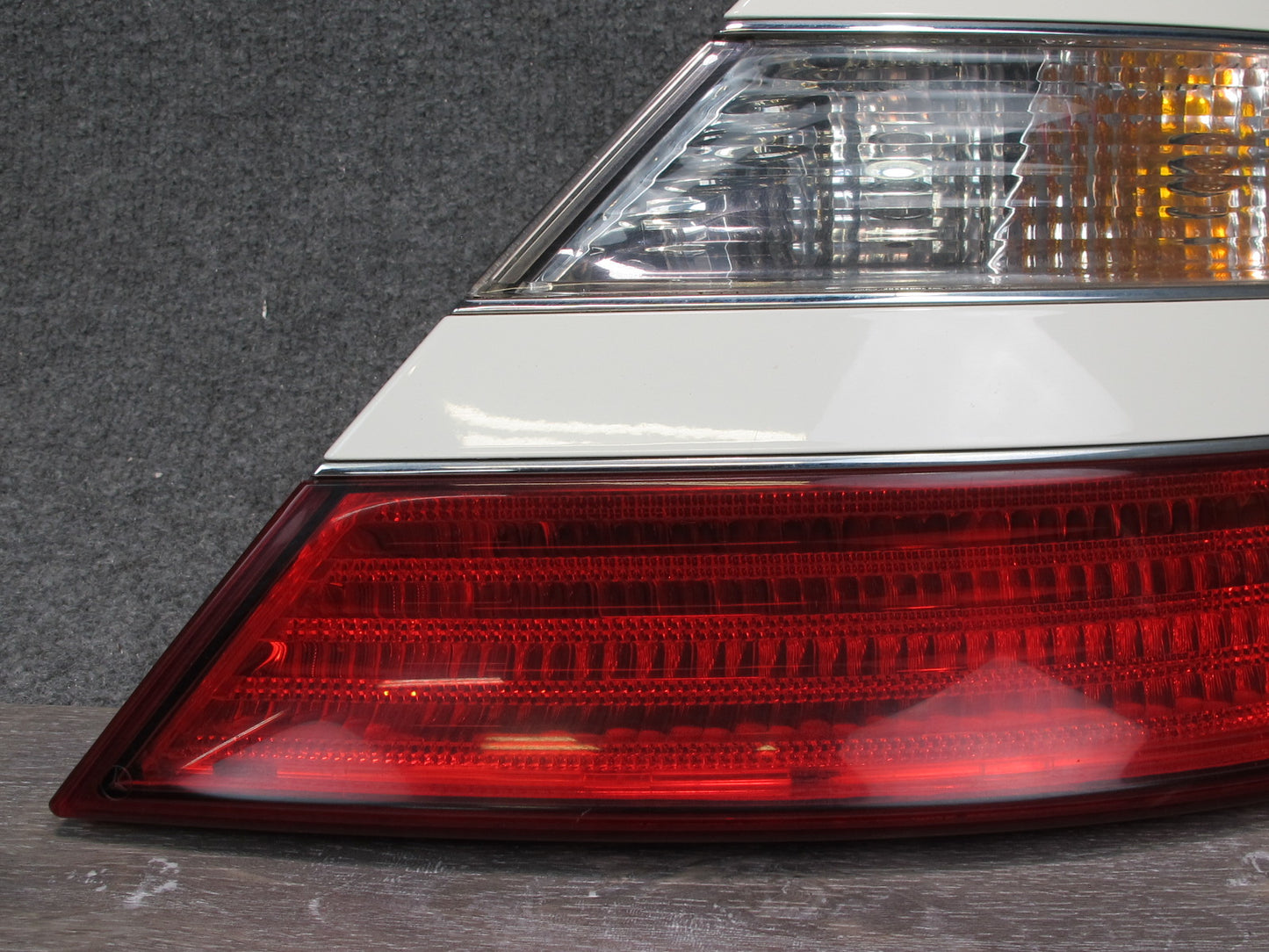 07-09 Mercedes W221 S-class Rear Right Tail Light Lamp White 2218200464 OEM