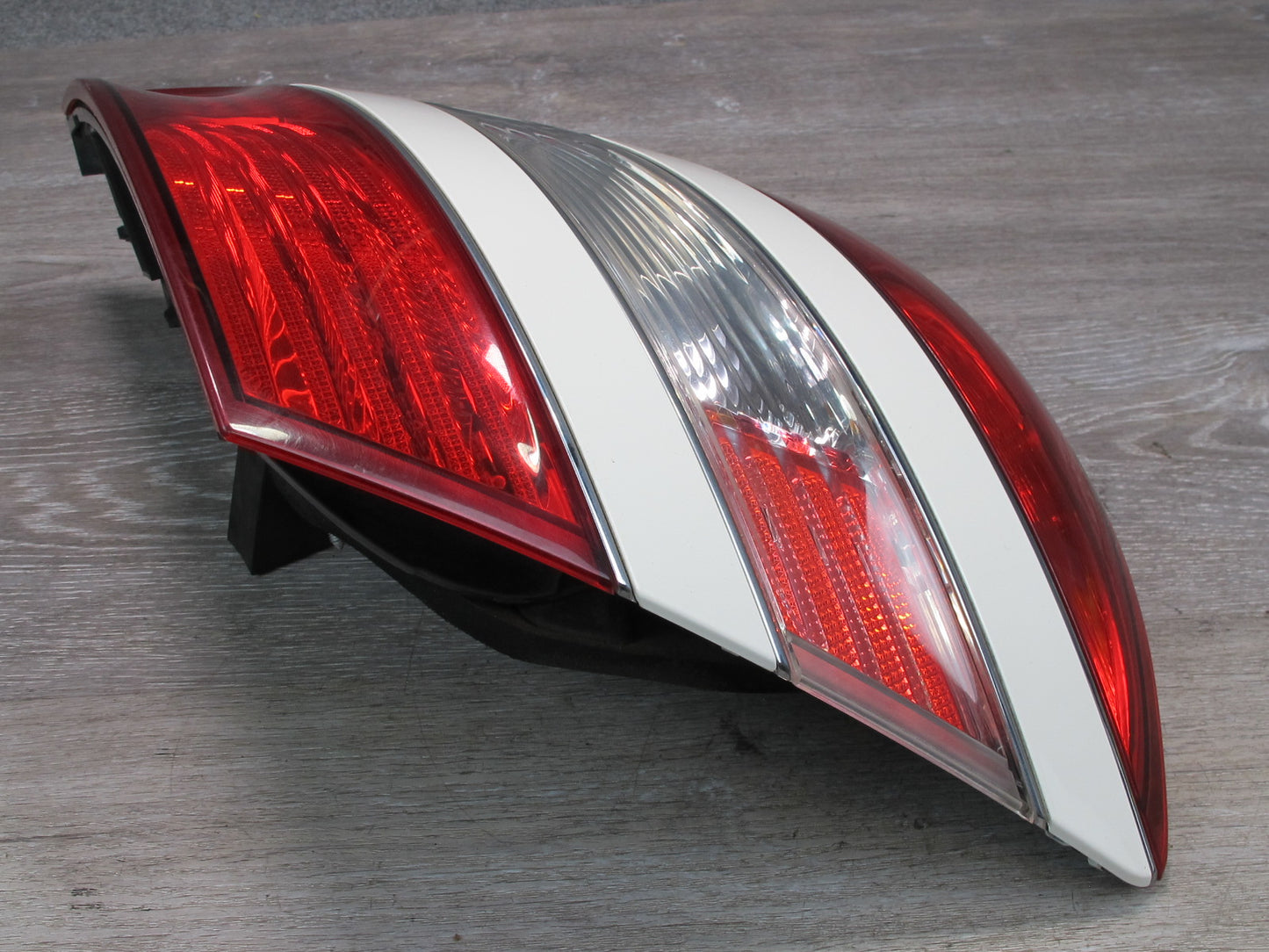 07-09 Mercedes W221 S-class Rear Right Tail Light Lamp White 2218200464 OEM