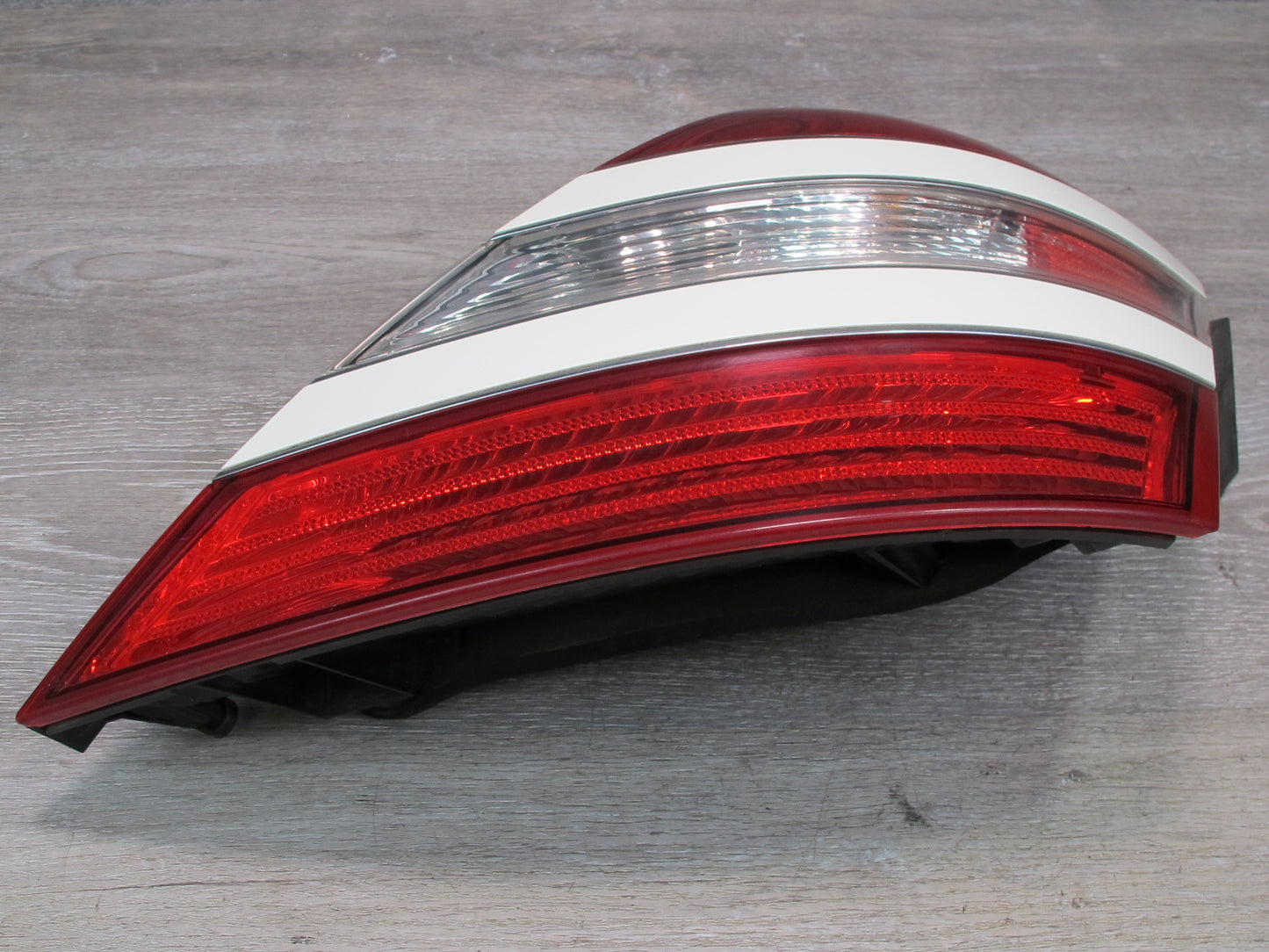 07-09 Mercedes W221 S-class Rear Right Tail Light Lamp White 2218200464 OEM