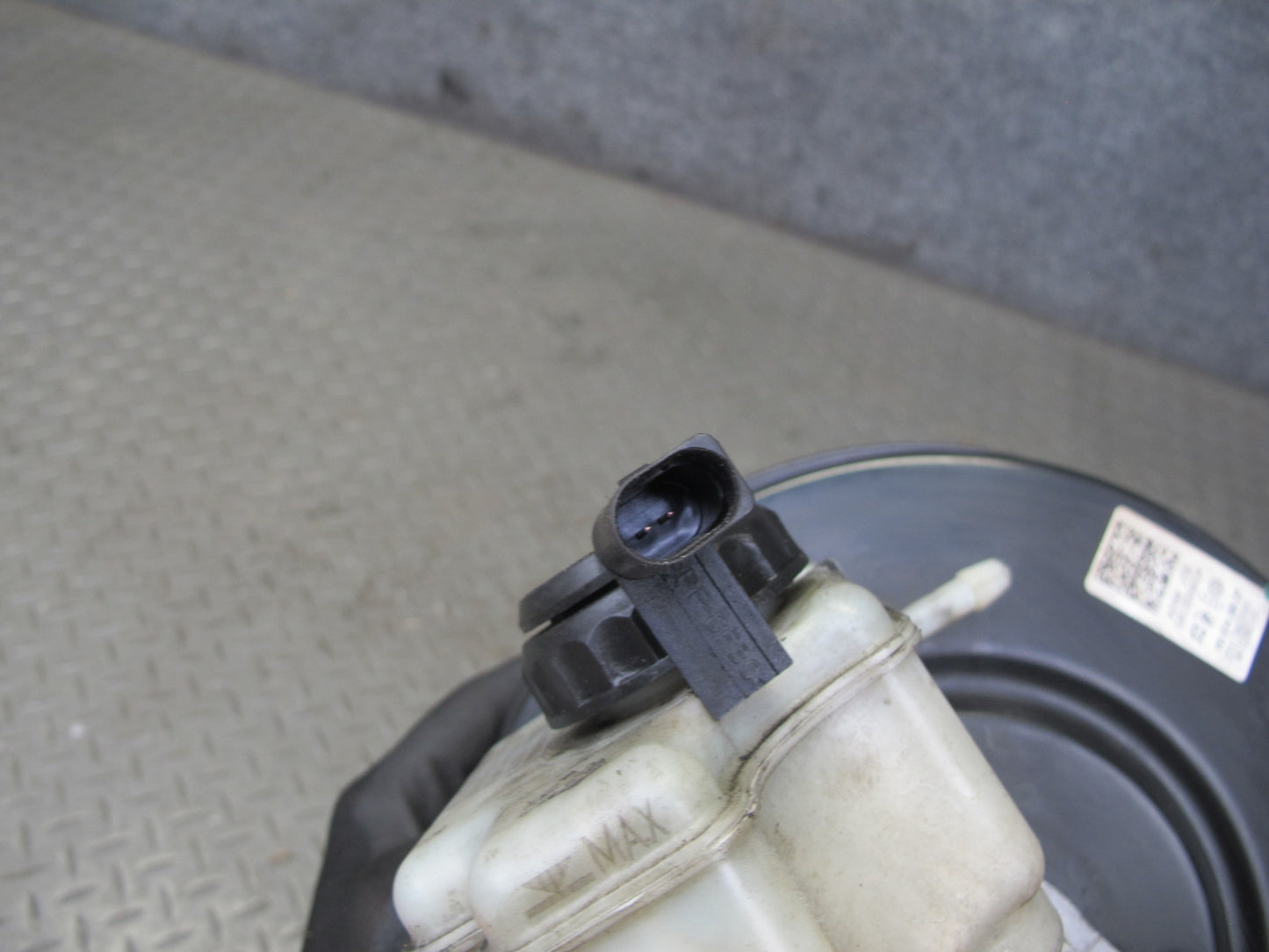 12-13 VW Golf R MK6 Brake Master Cylinder Booster Fluid Reservoir OEM
