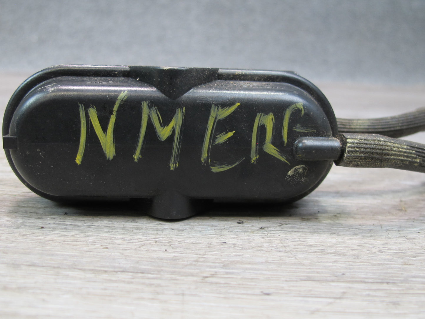 75-85 Mercedes W123 Rear Right Door Lock Vacuum Actuator OEM
