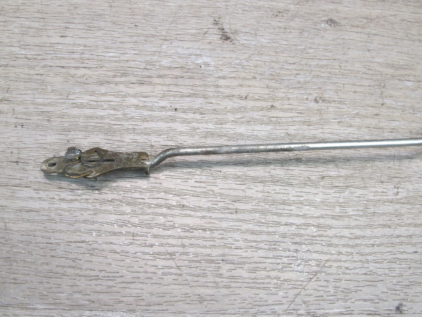 75-85 Mercedes W123 Rear Right Door Lock Vacuum Actuator OEM