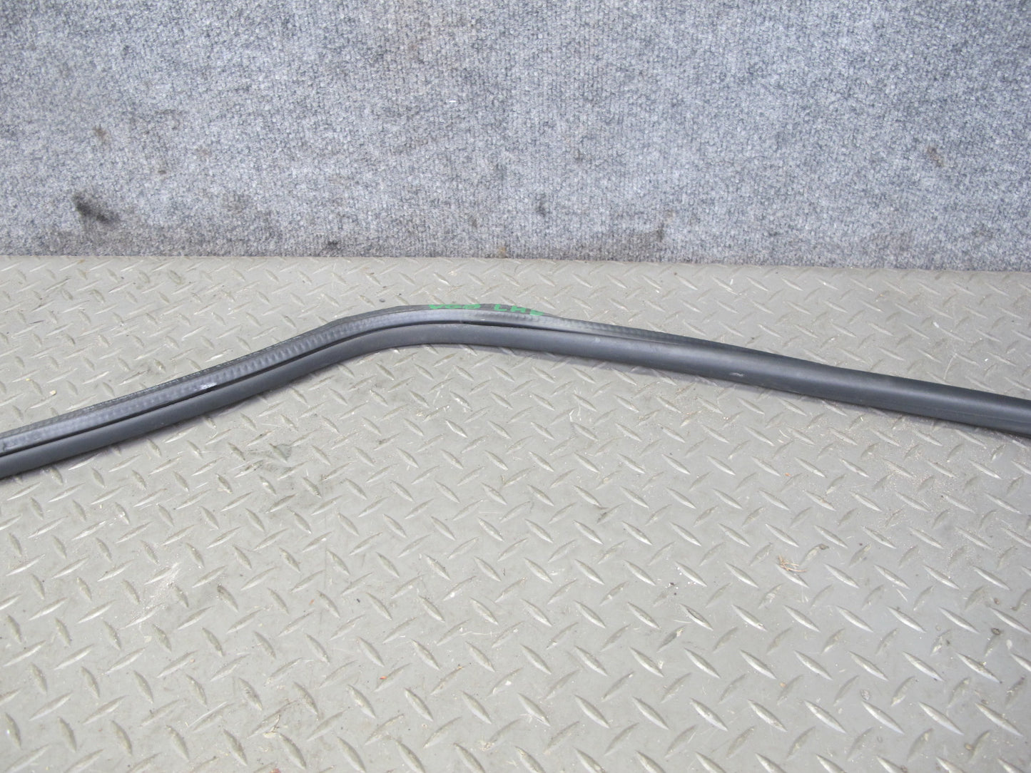 10-13 VW Golf MK6 2-DR Front Left Driver Door Weatherstrip Rubber Seal OEM