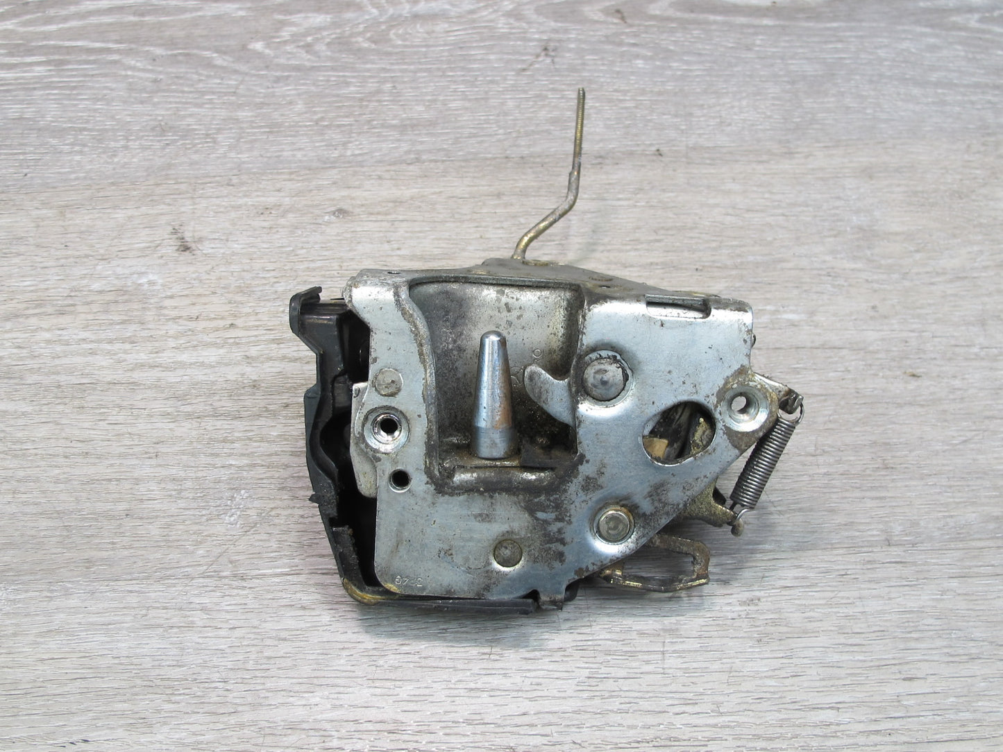 75-85 Mercedes W123 Front Left Door Lock Latch OEM