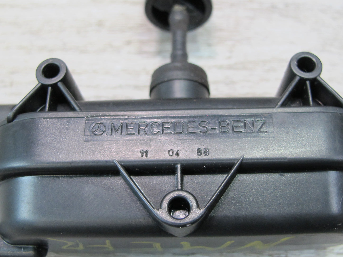 75-85 Mercedes W123 Front Right Door Lock Vacuum Actuator OEM
