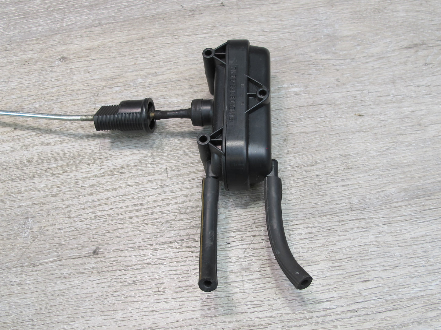 75-85 Mercedes W123 Front Right Door Lock Vacuum Actuator OEM