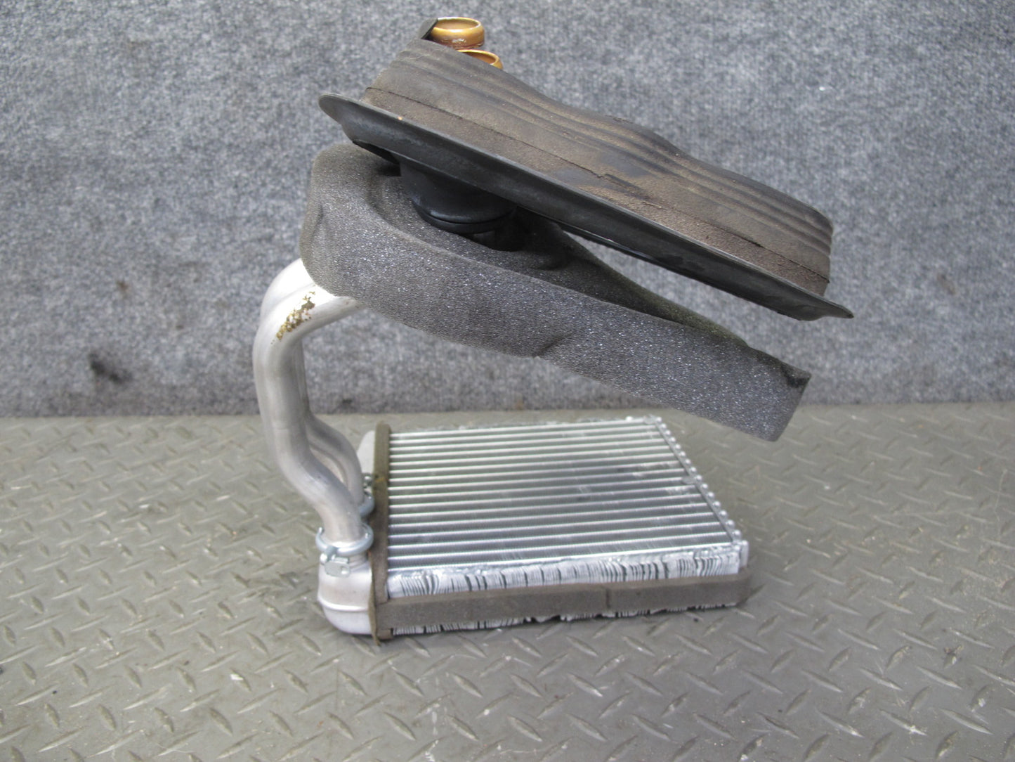 12-13 VW Golf EOS Tiguan Hvac Heater Core w Outlet Tube Pipe & Grommet OEM