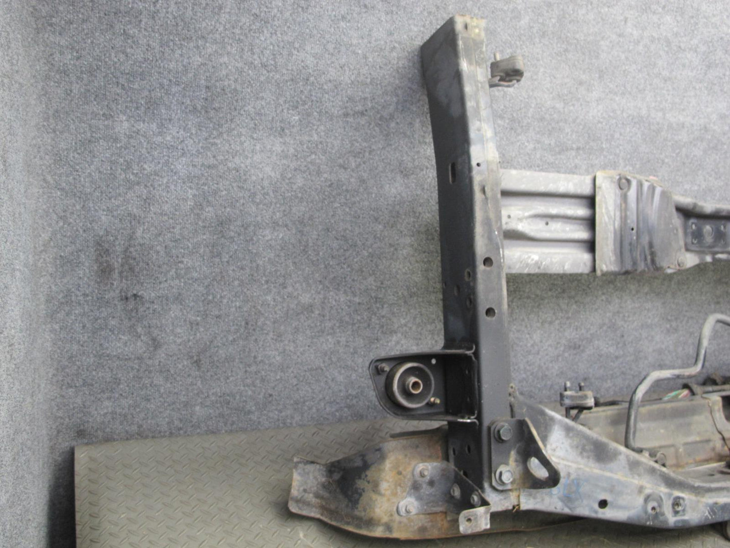 2003-2004 Lexus UZJ100L LX470 Rear Cradle Crossmember Frame