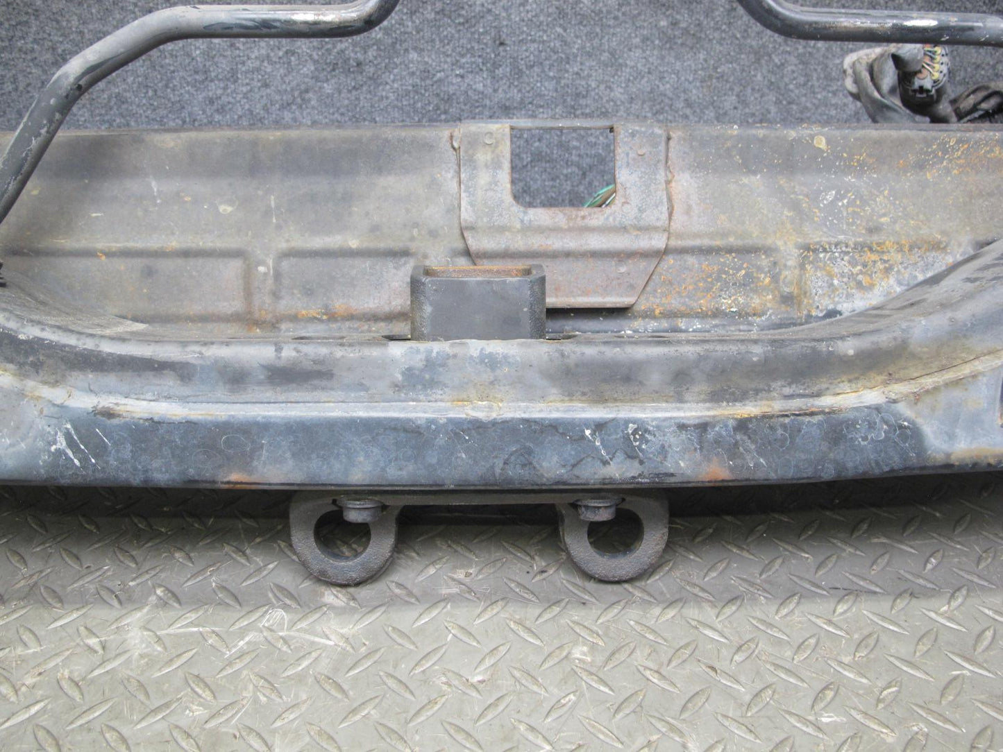 2003-2004 Lexus UZJ100L LX470 Rear Cradle Crossmember Frame