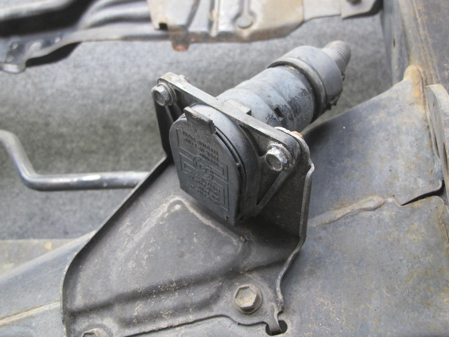 2003-2004 Lexus UZJ100L LX470 Rear Cradle Crossmember Frame